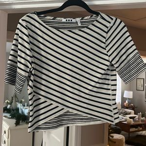 Striped cropped tee